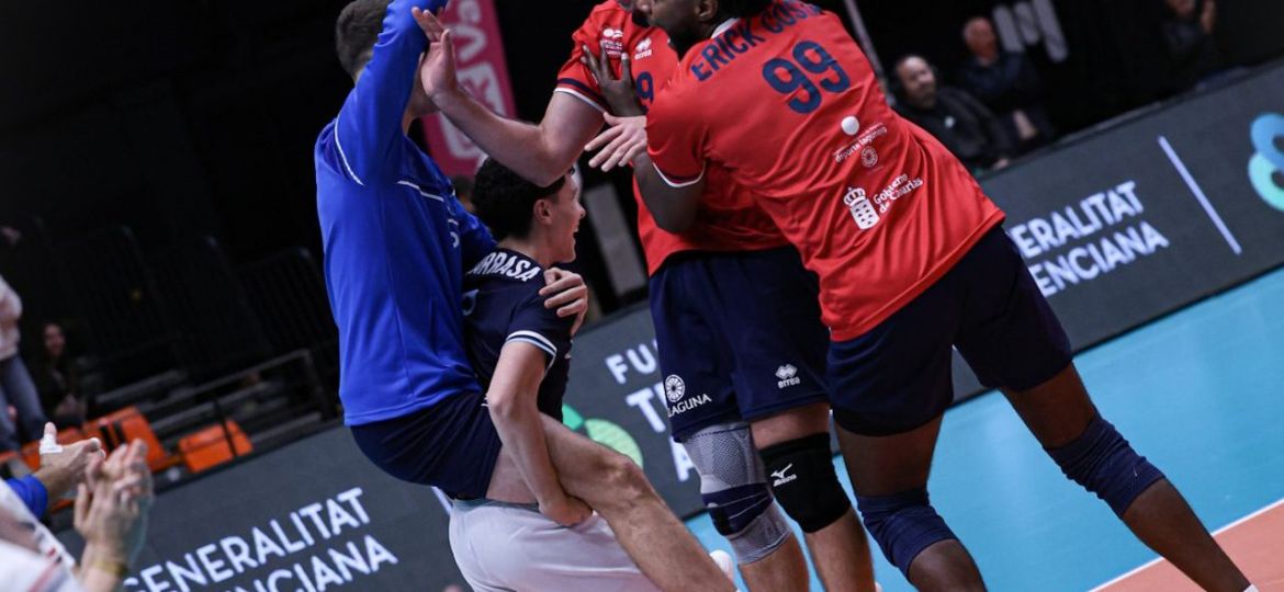 Los jugadores del Cisneros celebrando el pase (CEDIDA)