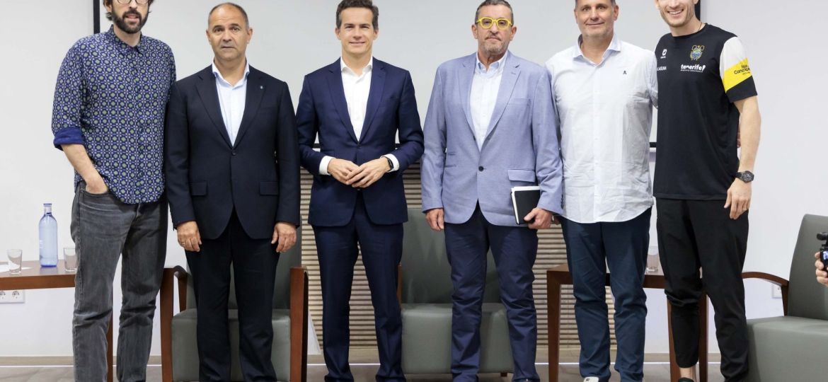 Imagen de la presentación del acuerdo (CB CANARIAS)