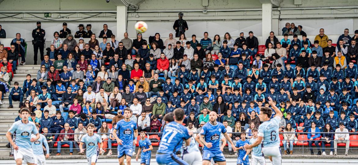 Imagen de un partido del Ourense (OURENSE CF)