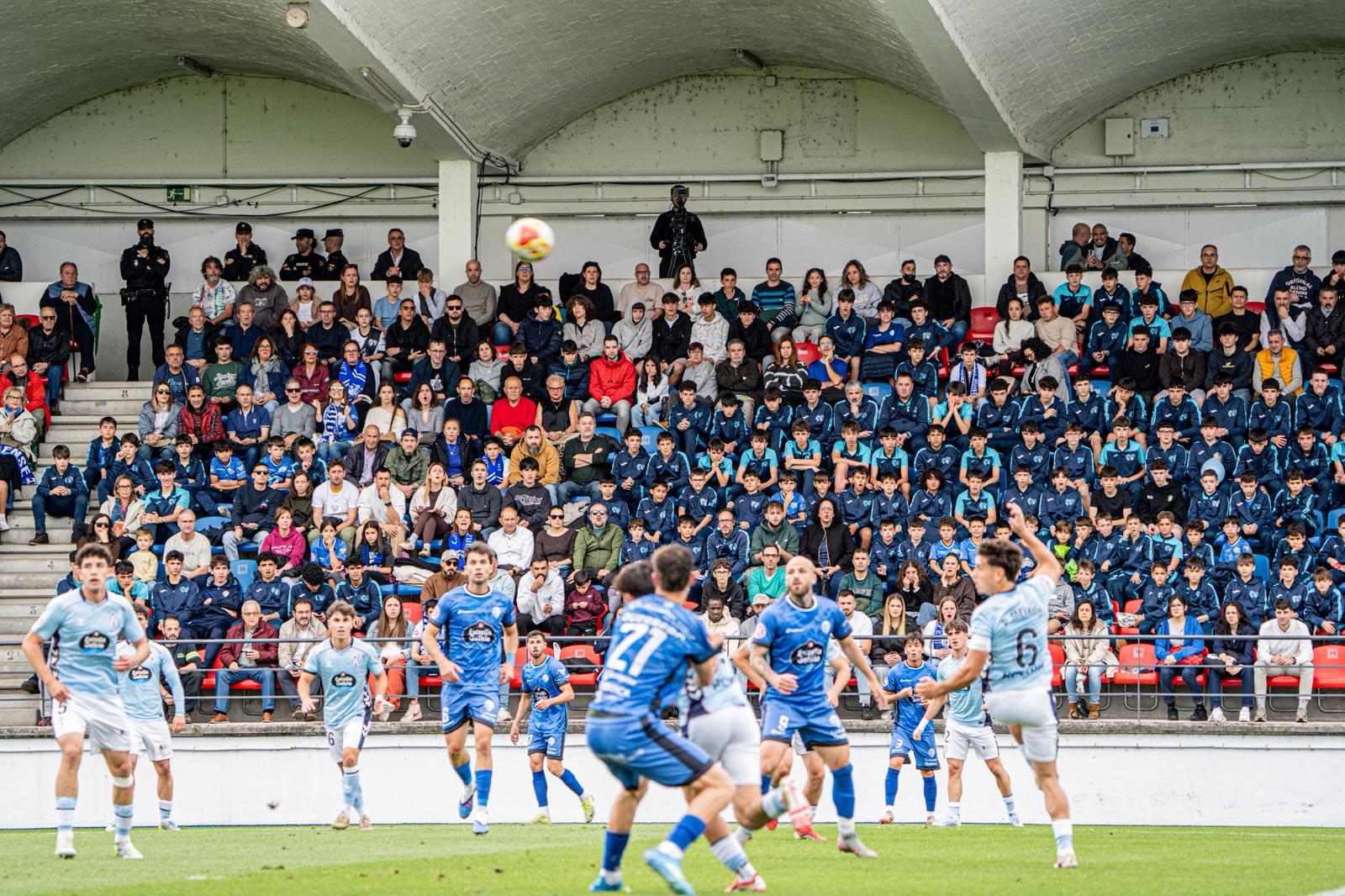 Imagen de un partido del Ourense (OURENSE CF)