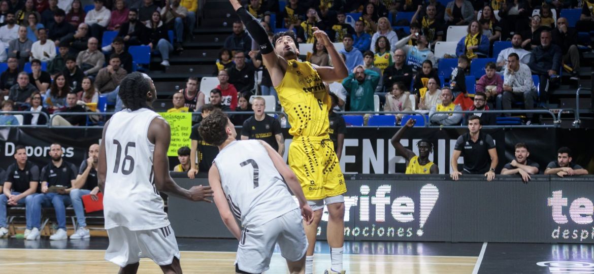 Imagen del CB Canarias- Real Madrid U22 (EMILIO COBOSCBC)