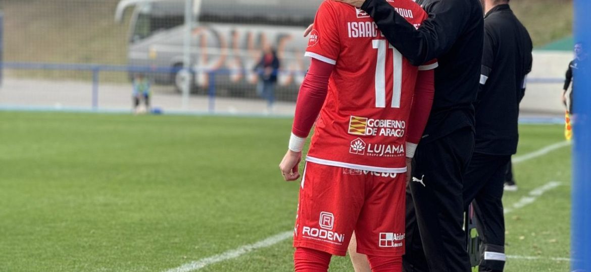Isaac González antes de saltar al terreno de juego (@UteboFC)