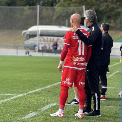 Isaac González antes de saltar al terreno de juego (@UteboFC)