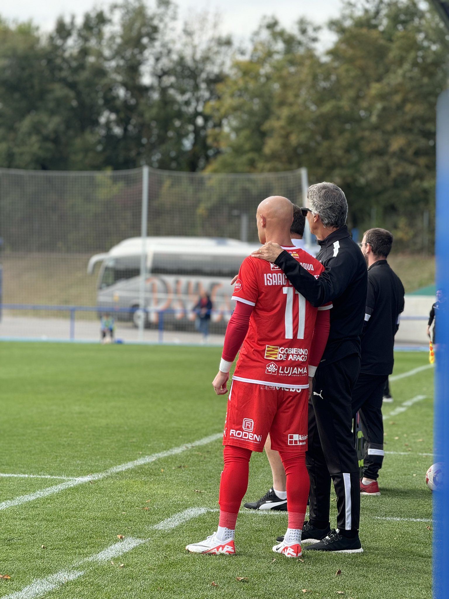 Isaac González antes de saltar al terreno de juego (@UteboFC)