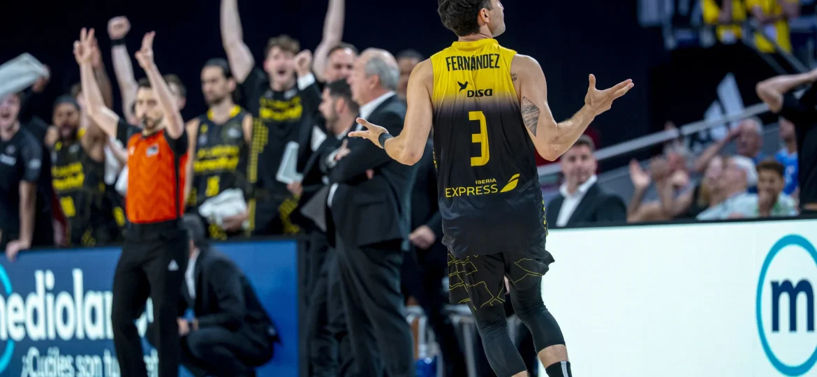 Jaime Fernández después de meter un triple al Real Madrid (acb Photo Alberto Nevado)