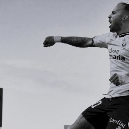 Jesé celebra un gol (TINTAAMARILLA.ES).