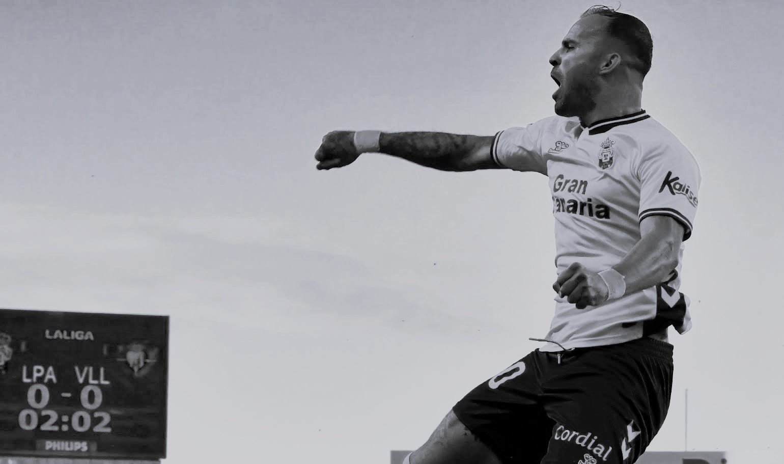 Jesé celebra un gol (TINTAAMARILLA.ES).