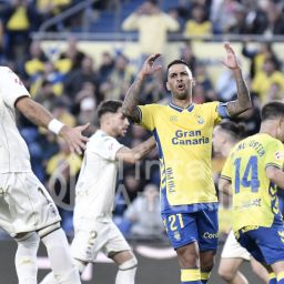 Jonathan Viera se lamenta de una ocasión (C. Torres / TINTAAMARILLA.ES)