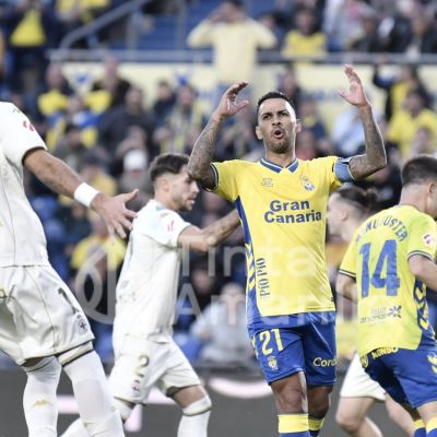 Jonathan Viera se lamenta de una ocasión (C. Torres / TINTAAMARILLA.ES)