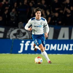Juanjo conduce el balón (CD Tenerife)|Balde Jr. celebra su gol en el Heliodoro (CD TENERIFE).|Álvaro Cervera (CD TENERIFE).|Enric Gallego (CD TENERIFE).