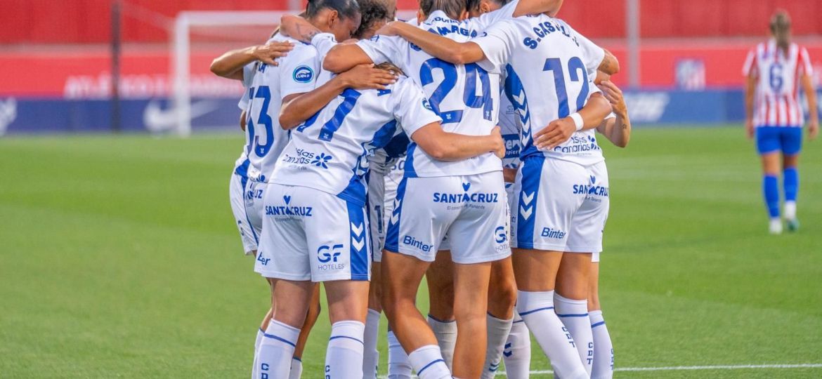 Jugadoras del Tenerife celebran un gol (CD TENERIFE FEMENINO)