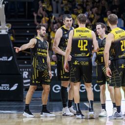Jugadores de La Laguna Tenerife (CB CANARIAS)