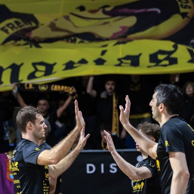Jugadores de La Laguna Tenerife antes de un partido (CB CANARIAS)