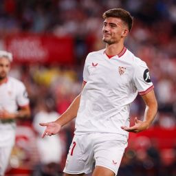 Kike Salas celebra su primer gol de la temporada (SEVILLA FC).