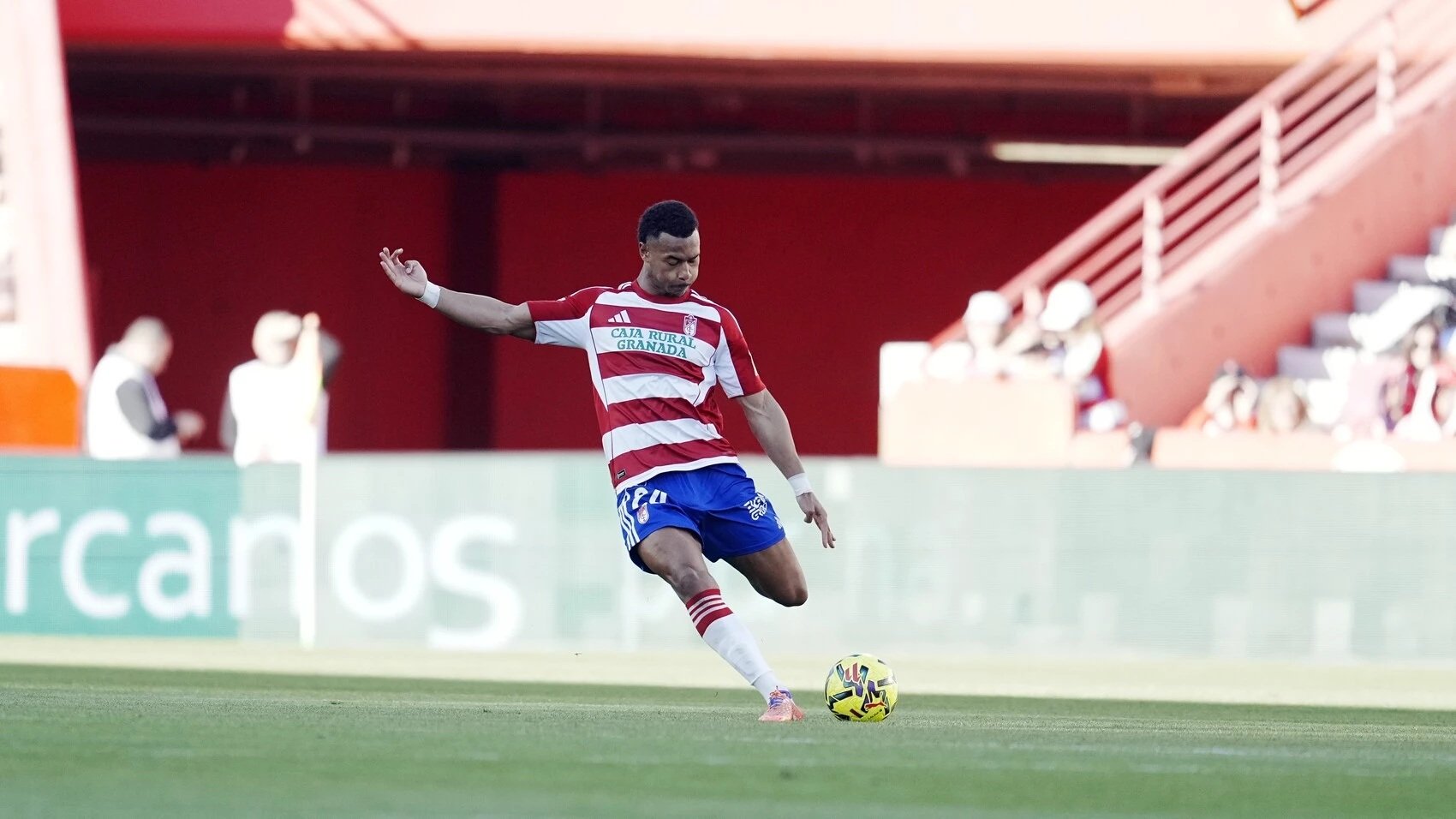 Loïc Williams (GRANADA CF).
