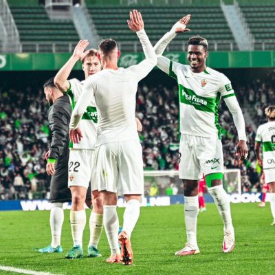 Los ilicitanos celebrando el gol al Zaragoza en el último minuto (@elchecf)