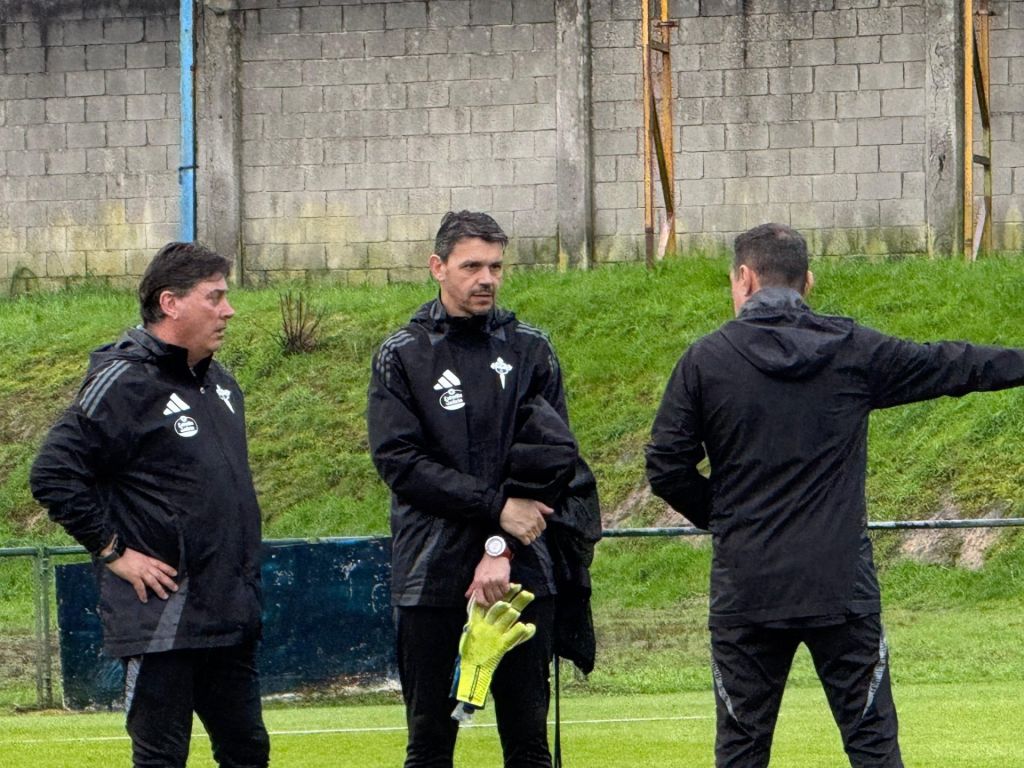 Alejandro Menéndez (@RACINGFERROLSAD).