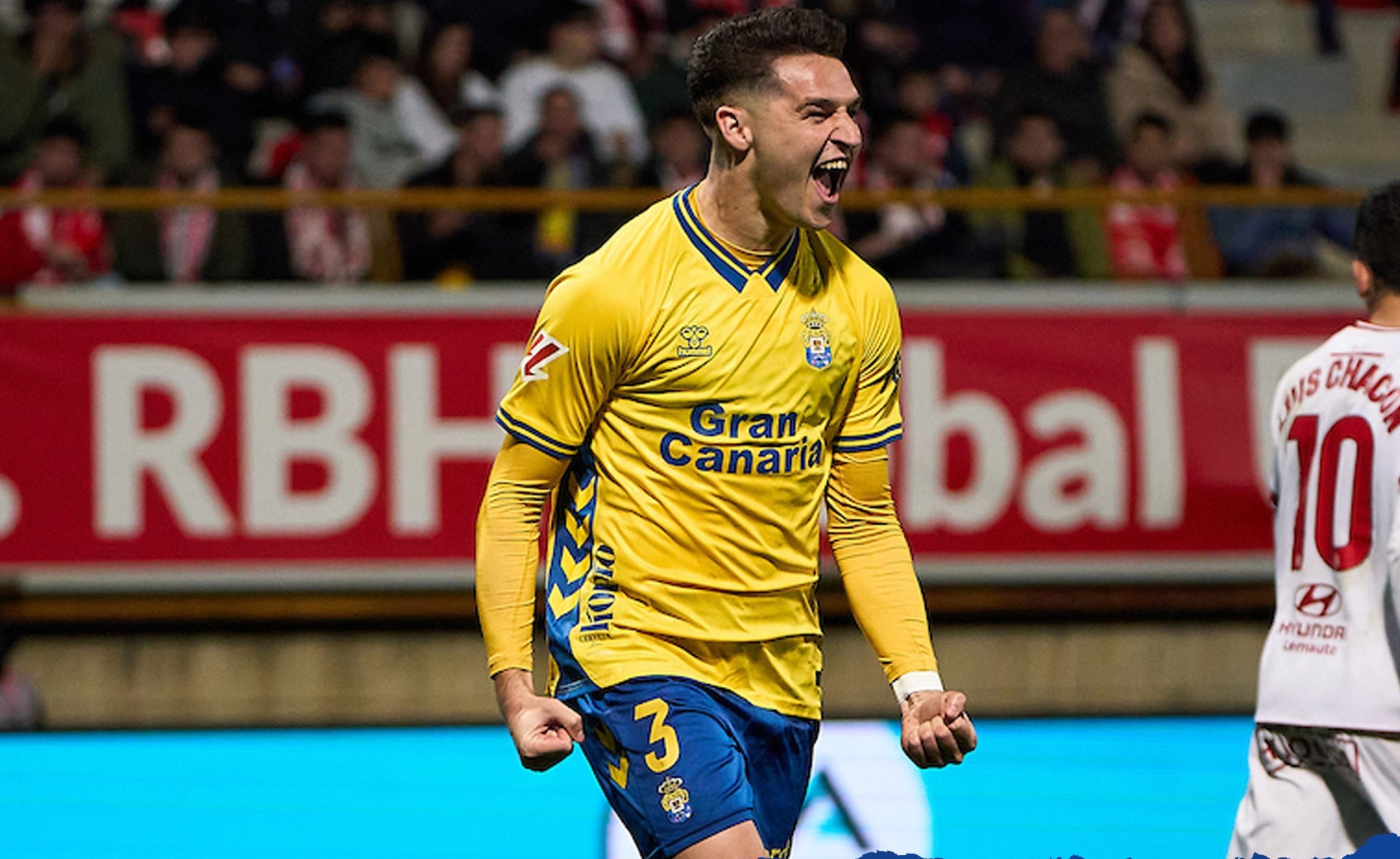 Mármol celebra el 0-1 (TINTAAMARILLA.ES).