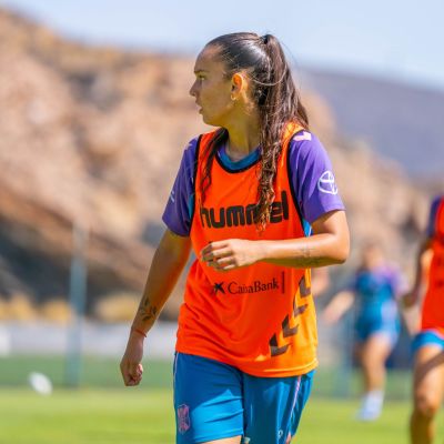 Milagros Martín durante un entrenamiento (CD Tenerife Femenino)