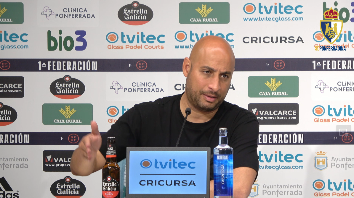 Mehdi Nafti, en rueda de prensa (YOUTUBE).