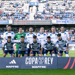 XI blanquiazul ante Osasuna (CD TENERIFE).|Acción del partido (@OSASUNA).