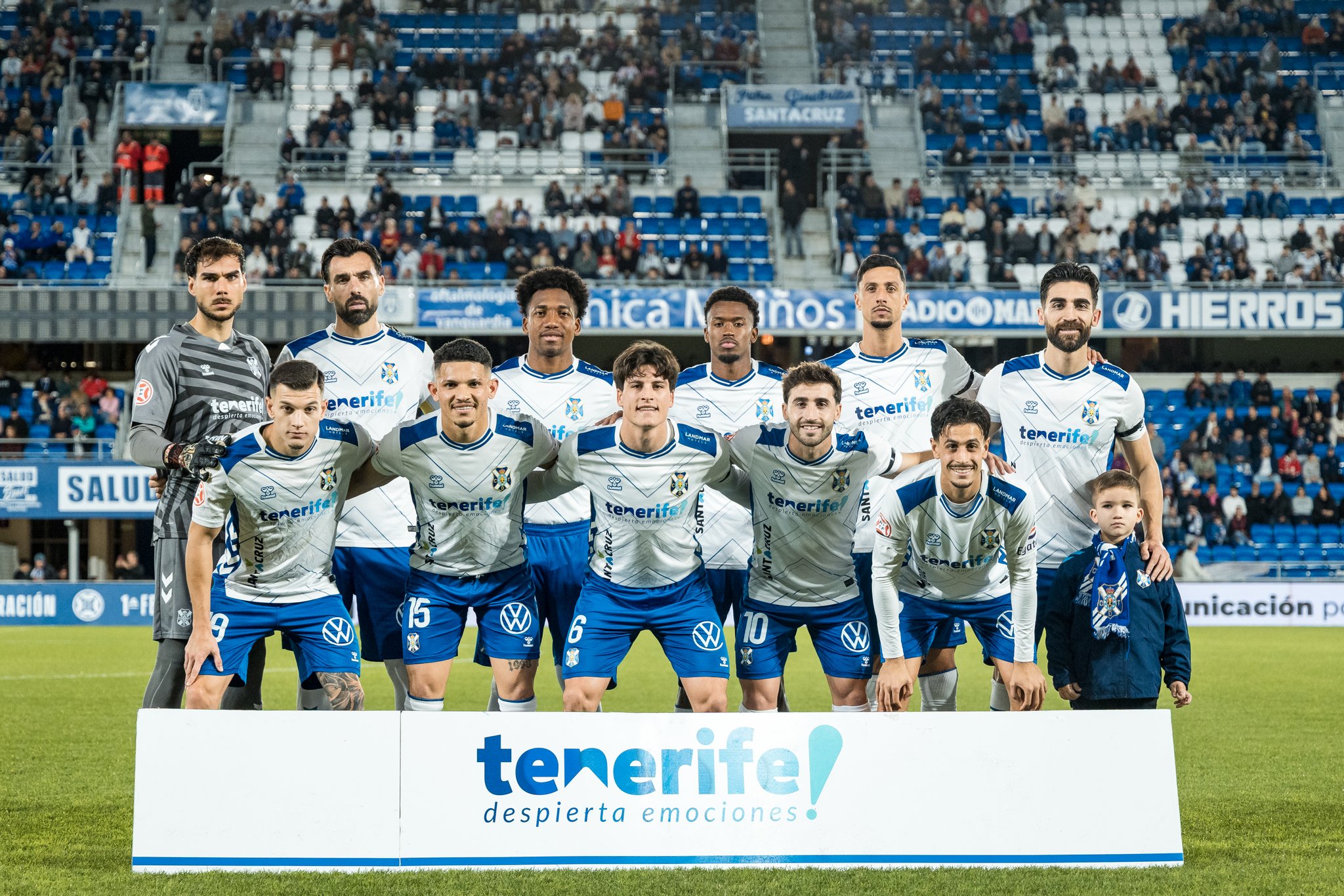 Once titular blanquiazul ante el Talavera (CD Tenerife)