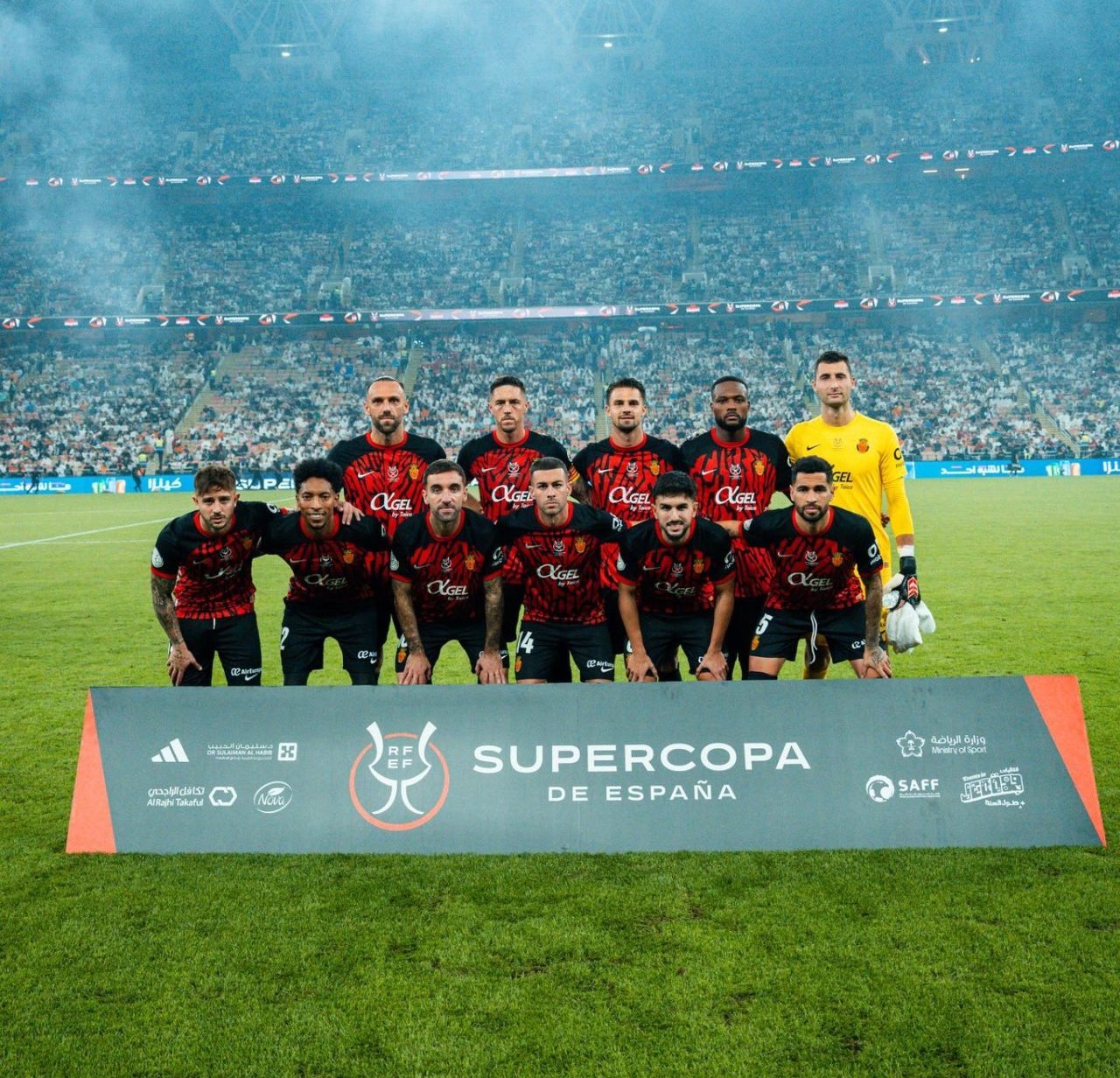 Once titular del Mallorca en la Supercopa de España, con Omar Mascarell entre ellos (@RCD_Mallorca)