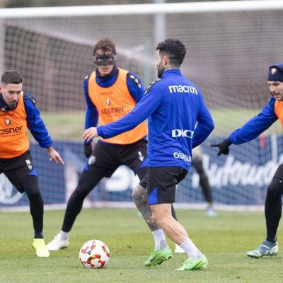 Entrenamiento en Tajonar en los rojillos (@OSASUNA).