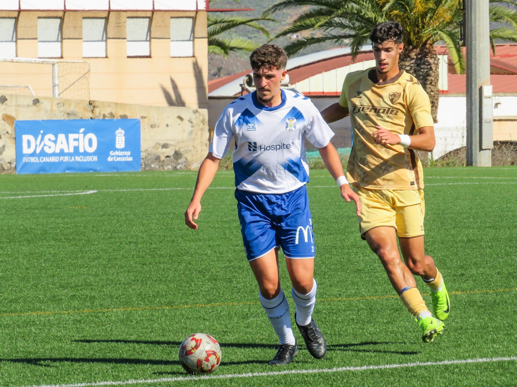 Partido entre tinerfeños y malaguistas en Geneto (@CdtCantera)