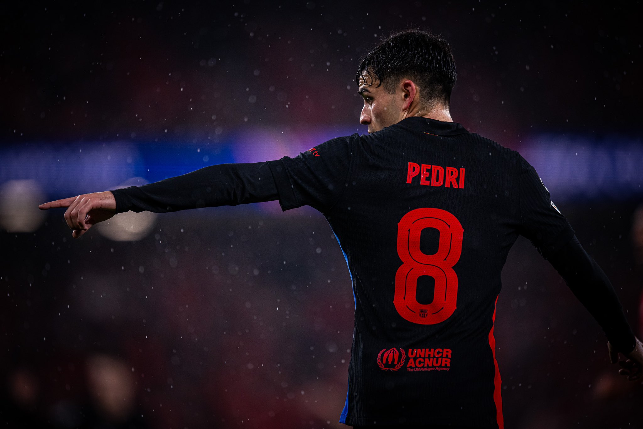 Pedri bajo la lluvia de Lisboa (@Pedri)