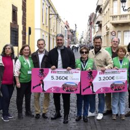 Imagen de la entrega del cheque (CEDIDA)