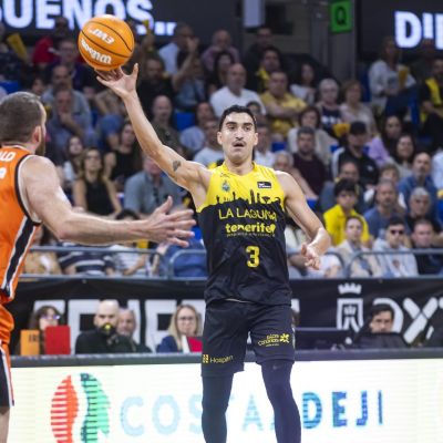 Jaime Fernández dando un pase (ACB Media)