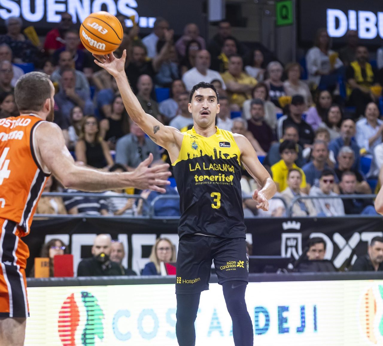 Jaime Fernández dando un pase (ACB Media)