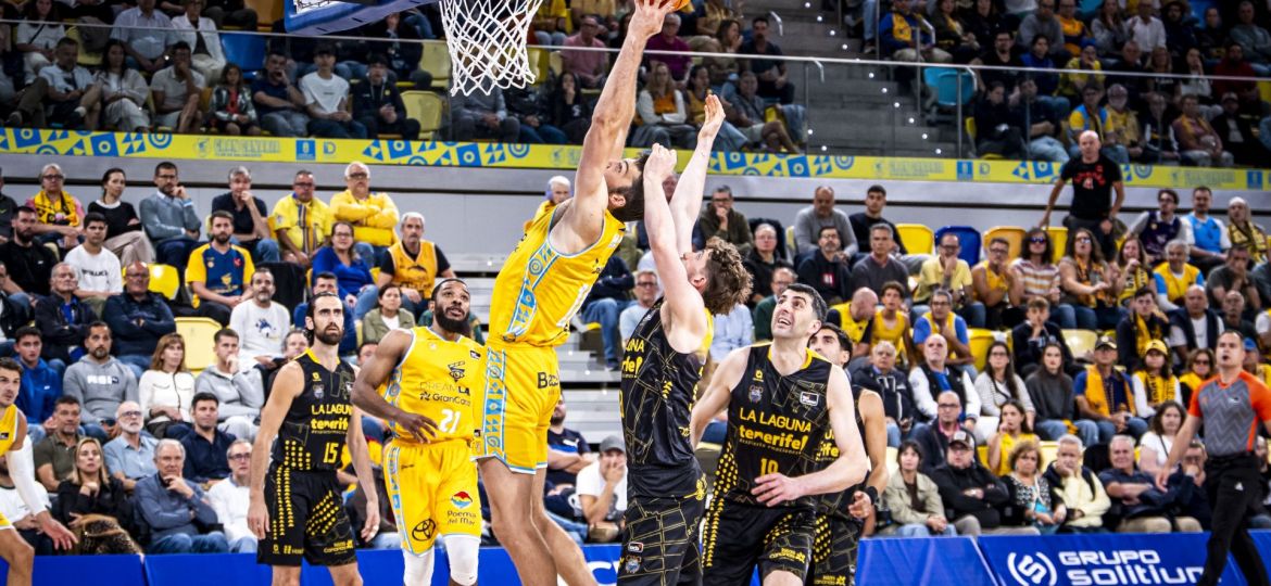 Una acción del Dreamland Gran Canaria- La Laguna Tenerife (acb Photo / Miguel Henríquez)