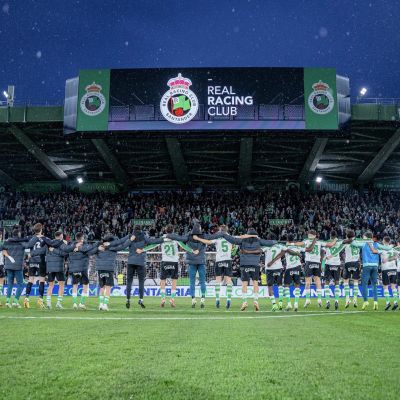 El Racing vuelve a ponerse líder (@REALRACINGCLUB).