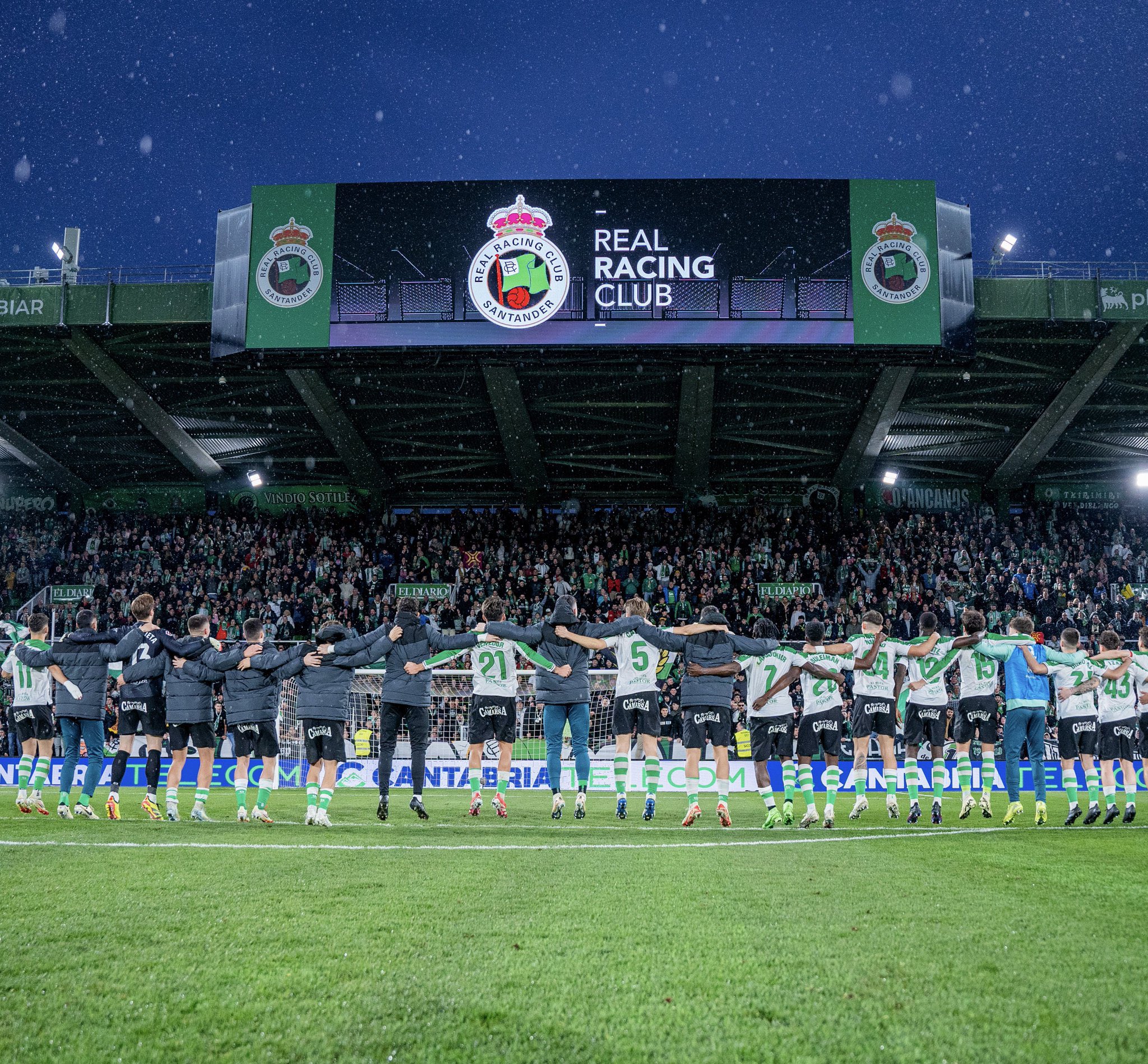 El Racing vuelve a ponerse líder (@REALRACINGCLUB).