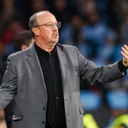Rafa Benítez en la banda de Balaídos (LA LIGA)