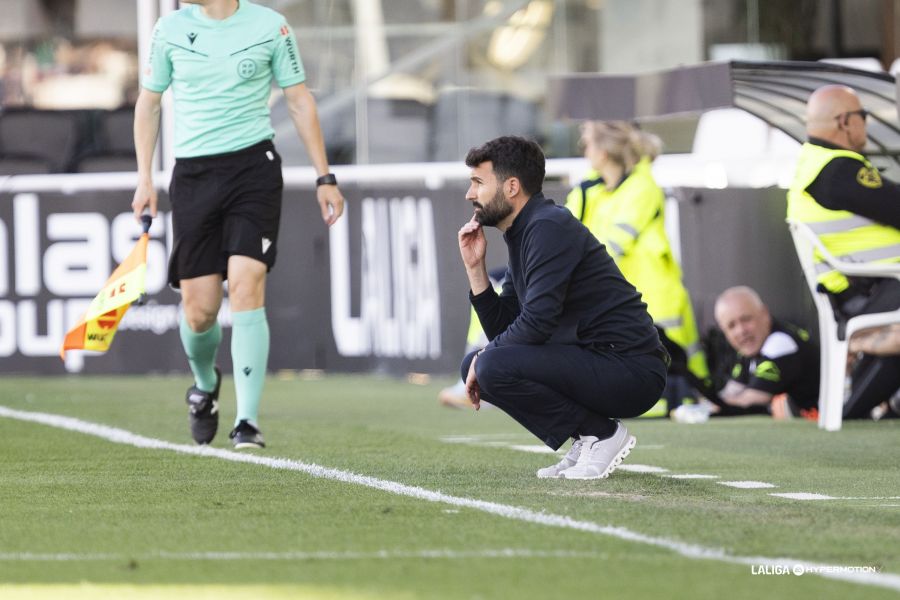Romo dirigiendo al Cartagena (LaLiga)