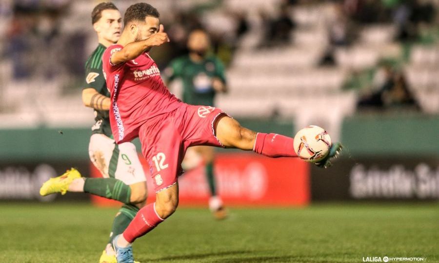Rubén Alves ante el Ferrol (La Liga)