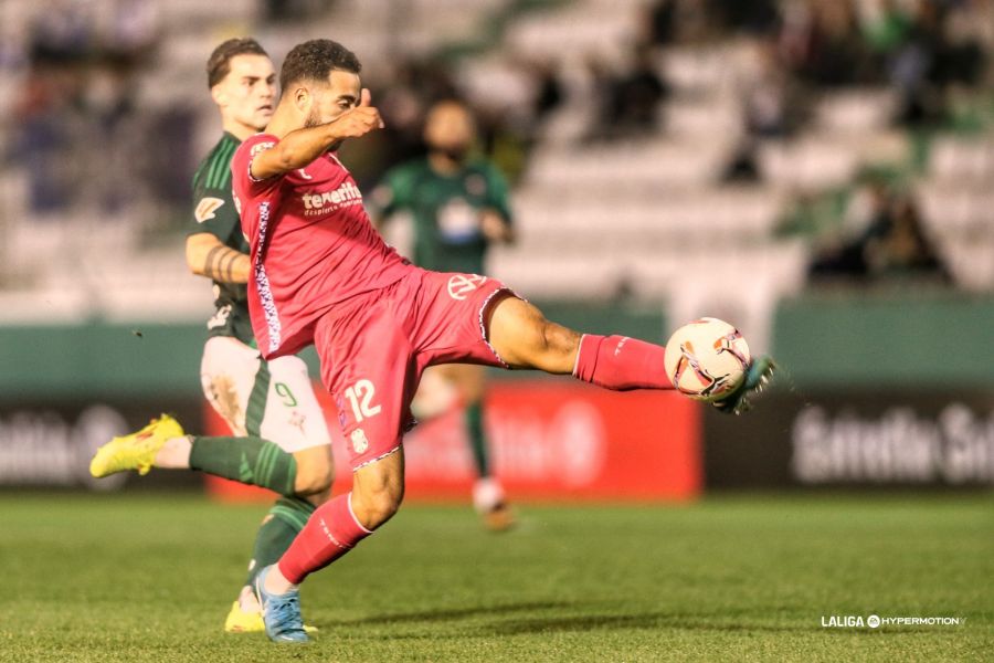 Rubén Alves ante el Ferrol (La Liga)