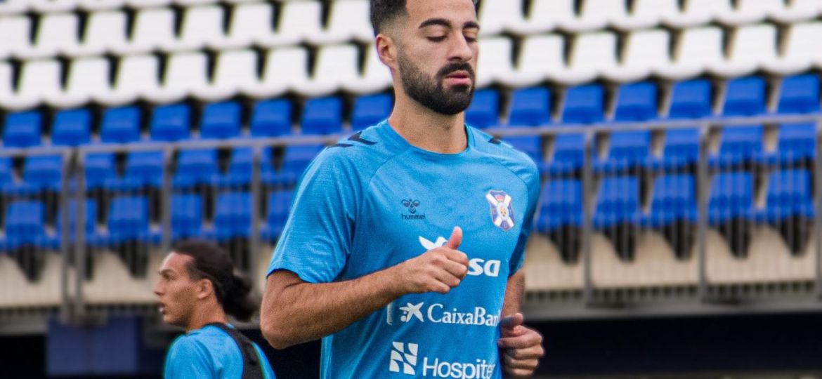 Rubén Alves en el último entrenamiento ante de viajar a Albacete (@CDTOficial)