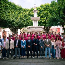Foto final en la plaza del Adelantado (CEDIDA)