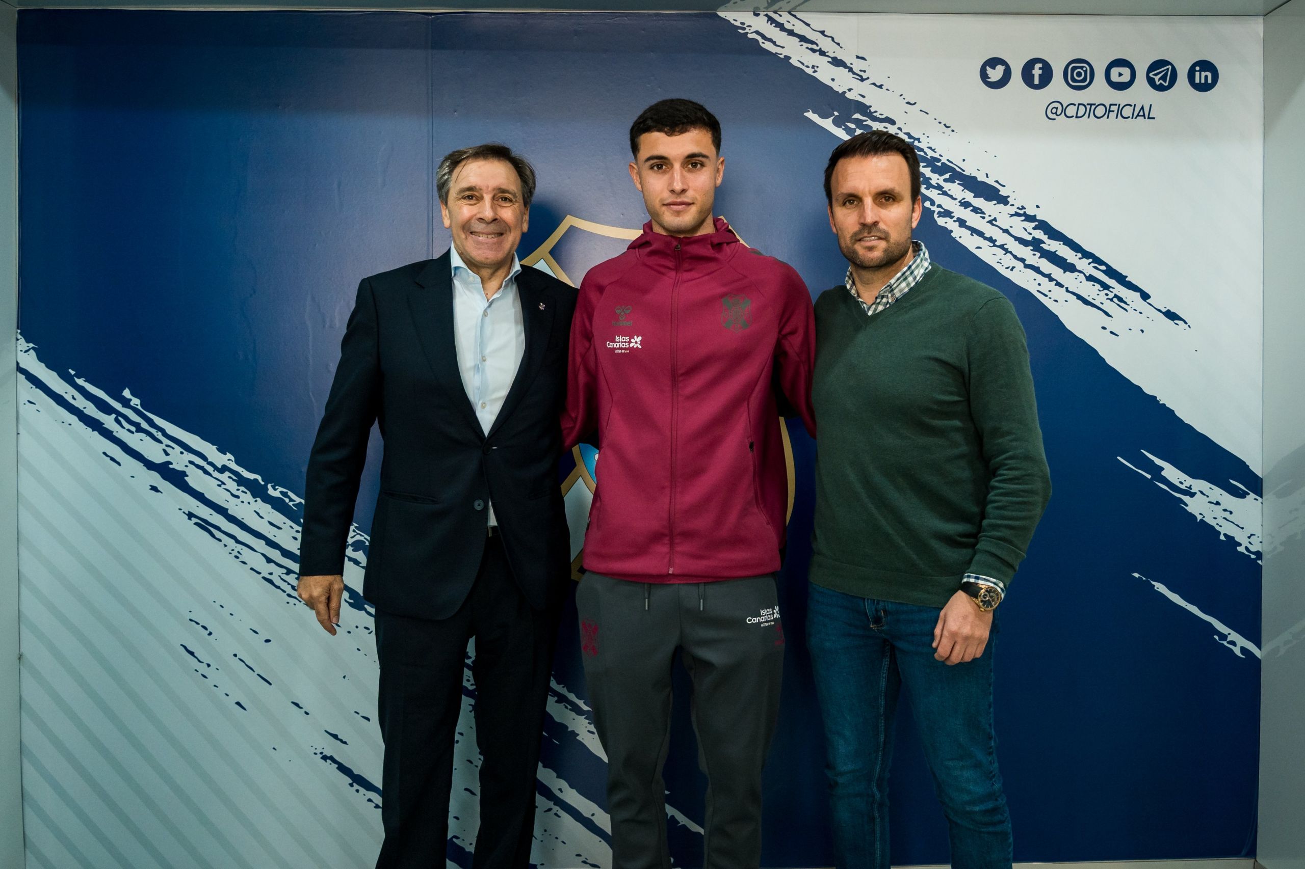 Fran Sabina, junto a Ayoze y Felipe (CD TENERIFE).