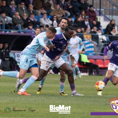 Salifo ante la Ponferradina (CD Guadalajara)