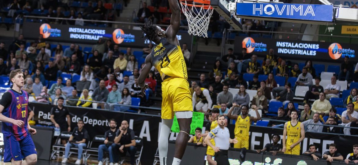 Sangaré en un partido del U22 del CB Canarias (CB CANARIAS)