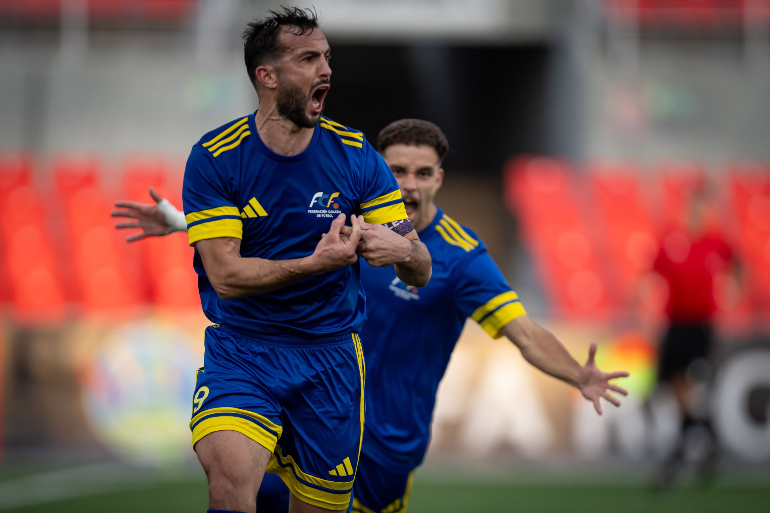 Santi Domínguez, tras marcar (@FEDFUTCANARIAS).