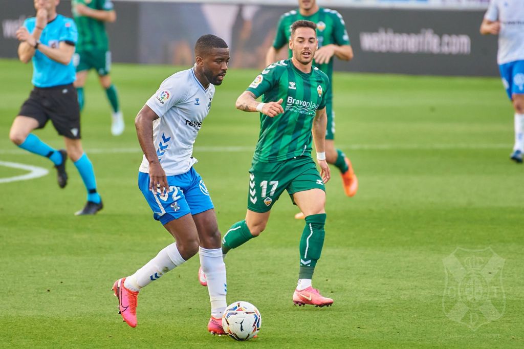 Shaq Moore ante el Castellón (CD Tenerife)