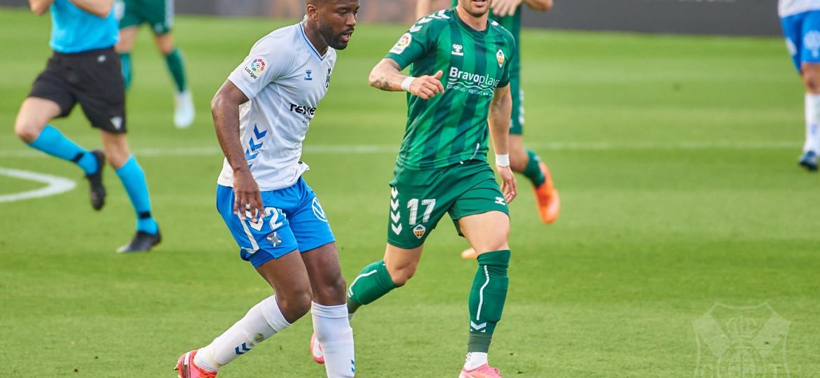 Shaq Moore ante el Castellón (CD Tenerife)