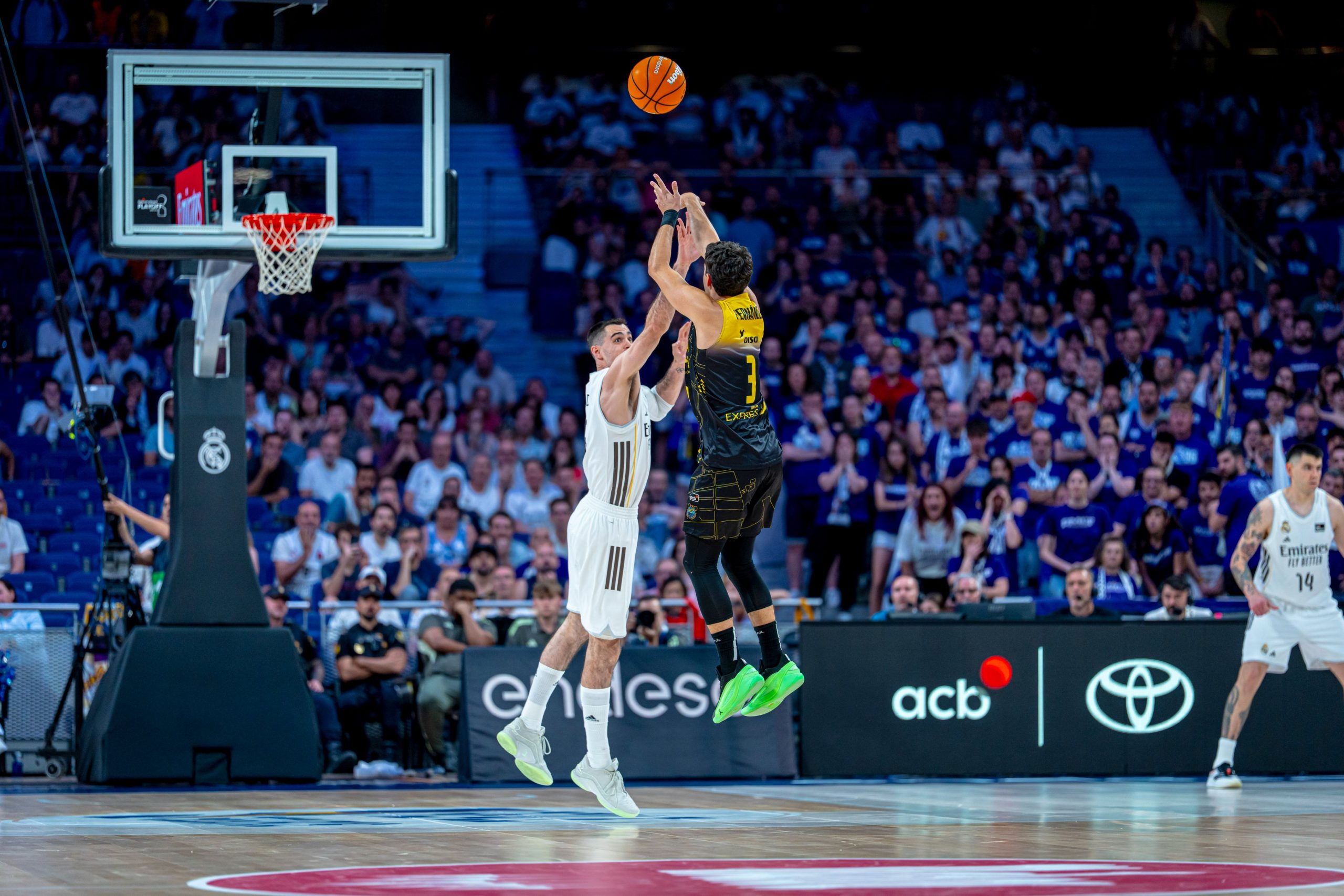 Triple de Jaime Fernández (EMILIO COBOS/CB CANARIAS).