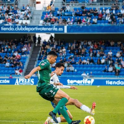 Duelo de la primera vuelta entre Tenerife - Arenteiro en el Heliodoro (CD TENERIFE).